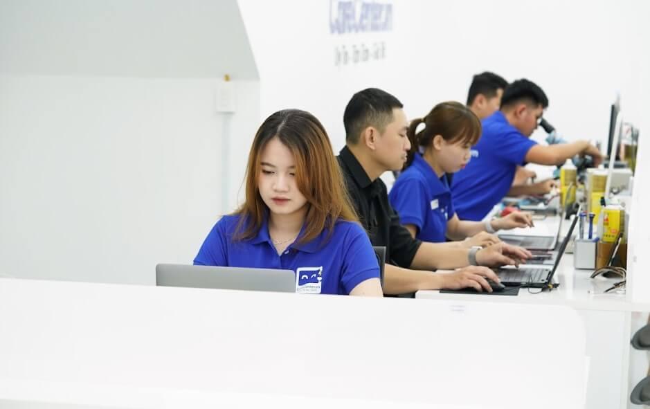 Thay pin MacBook Air 13 inch A1405